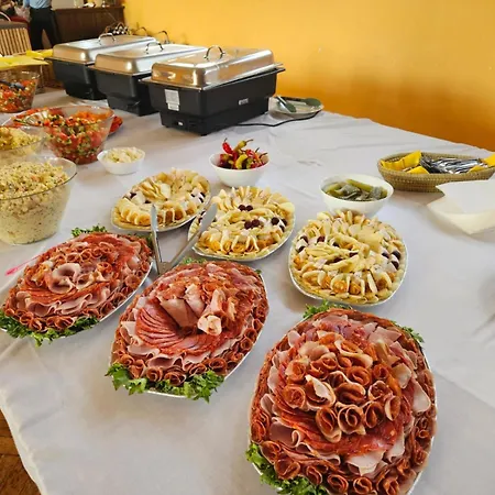 Zlaty Chlum Otel 3*